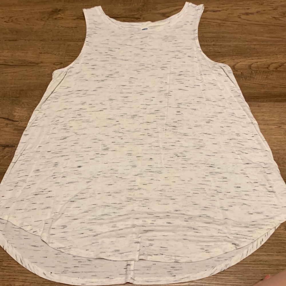 womens rounded neck tank top